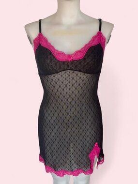 Candie's y2k black and pink fitted chemise